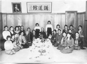 Jigoro Kano with members of the Kodokan's women's section, 1934-1935.