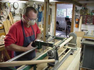 Turning the tonfa body